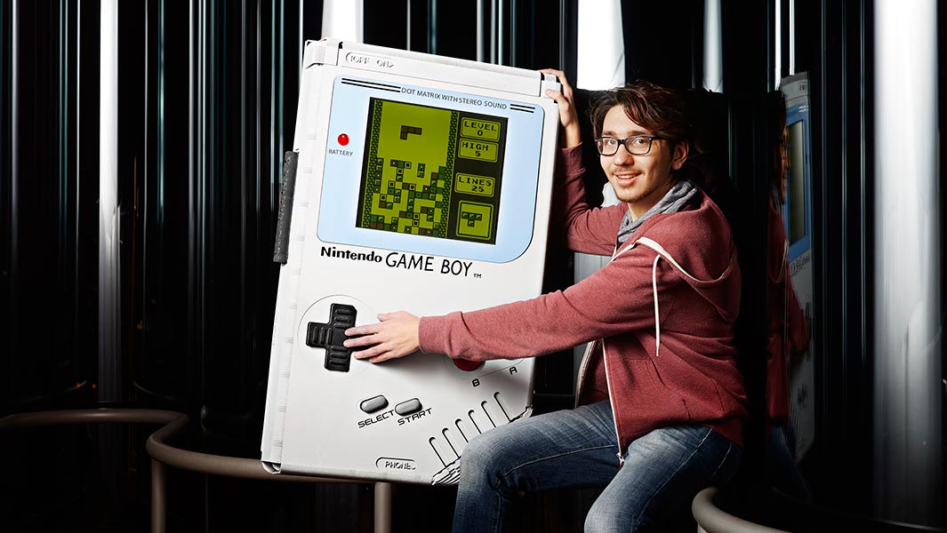 Video: World's largest Game Boy enters Guinness World Records Gamer's Edition