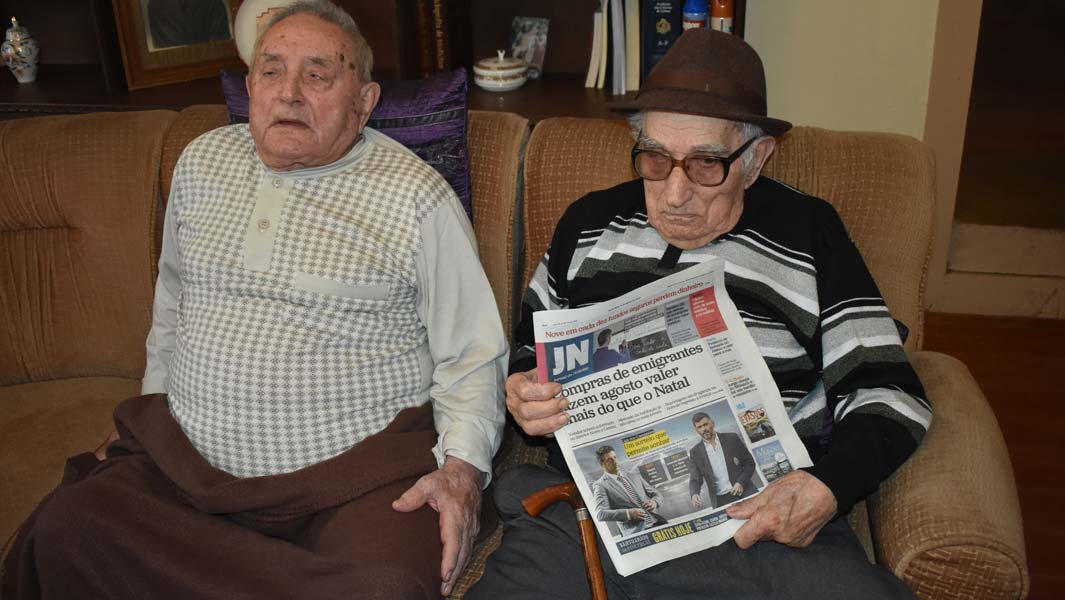 Oldest brothers with combined age of 216 set new record for living siblings