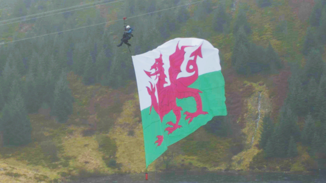 Huge Welsh flag flown on zip wire breaking world record 
