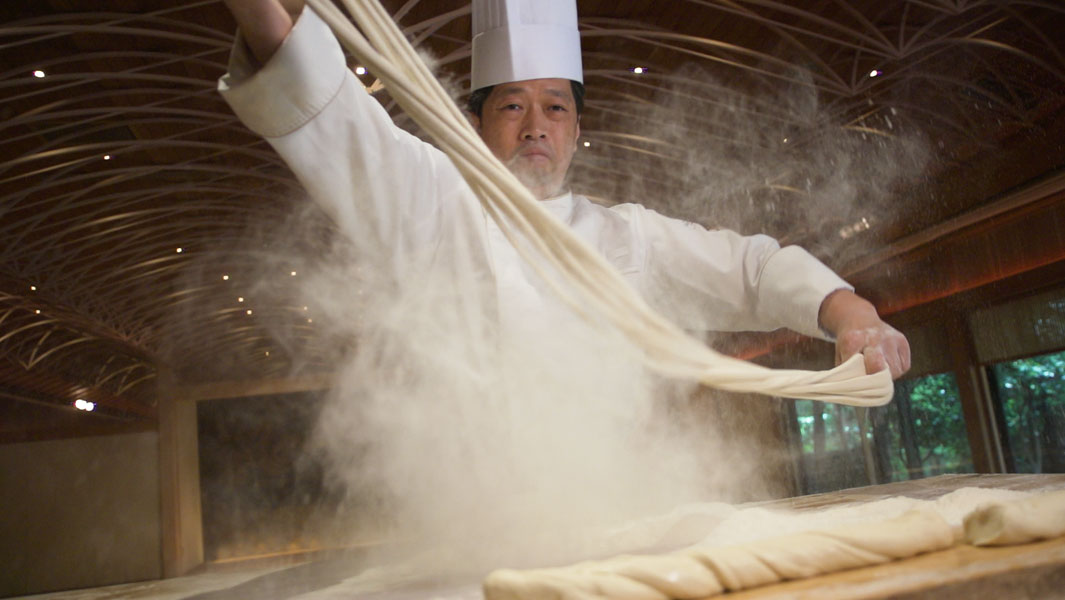 Chef prepares record-breaking egg noodle that's longer than the Washington Monument
