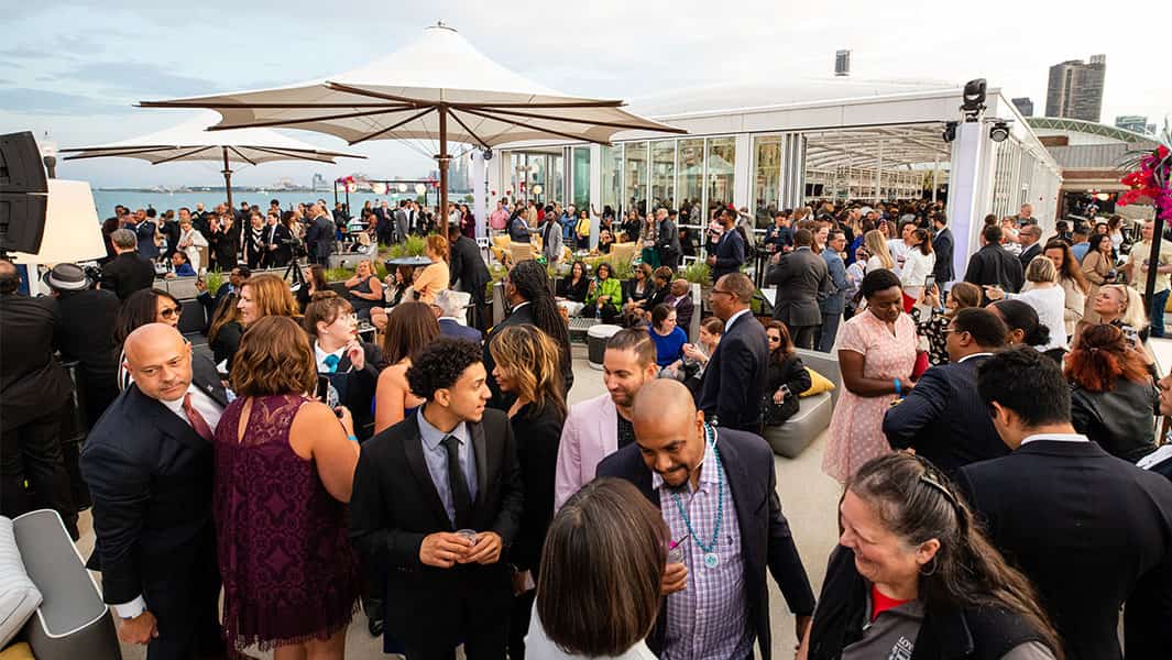 World’s largest rooftop bar opens in Chicago