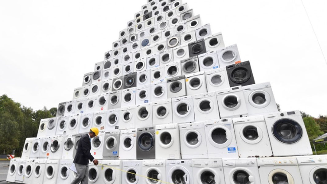Currys create world's largest washing machine pyramid