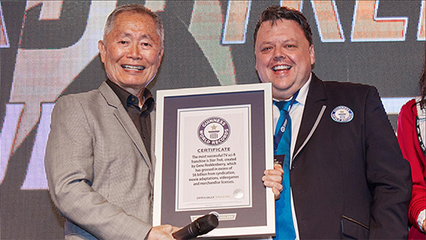 Video: Guinness World Records honours Star Trek stars William Shatner and George Takei at huge UK convention 