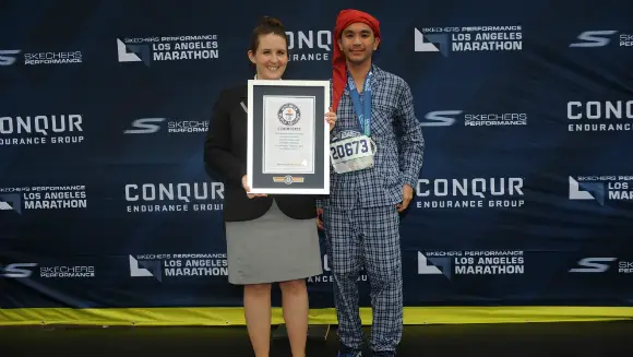 plan de ventas demasiado Mata 2017 Skechers Performance Los Angeles Marathon: Meet the new record holders  | Guinness World Records