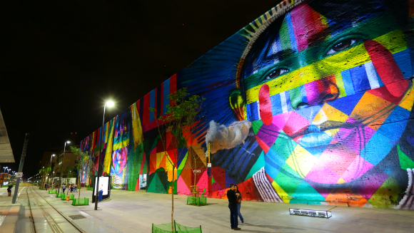Brazilian artist leads team to spray paint record with Rio Olympic 2016 inspired mural