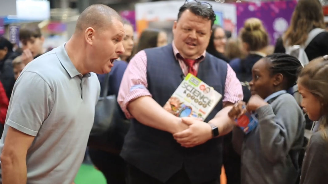 Video: Kids guess what record this man holds - can you work it out before them?