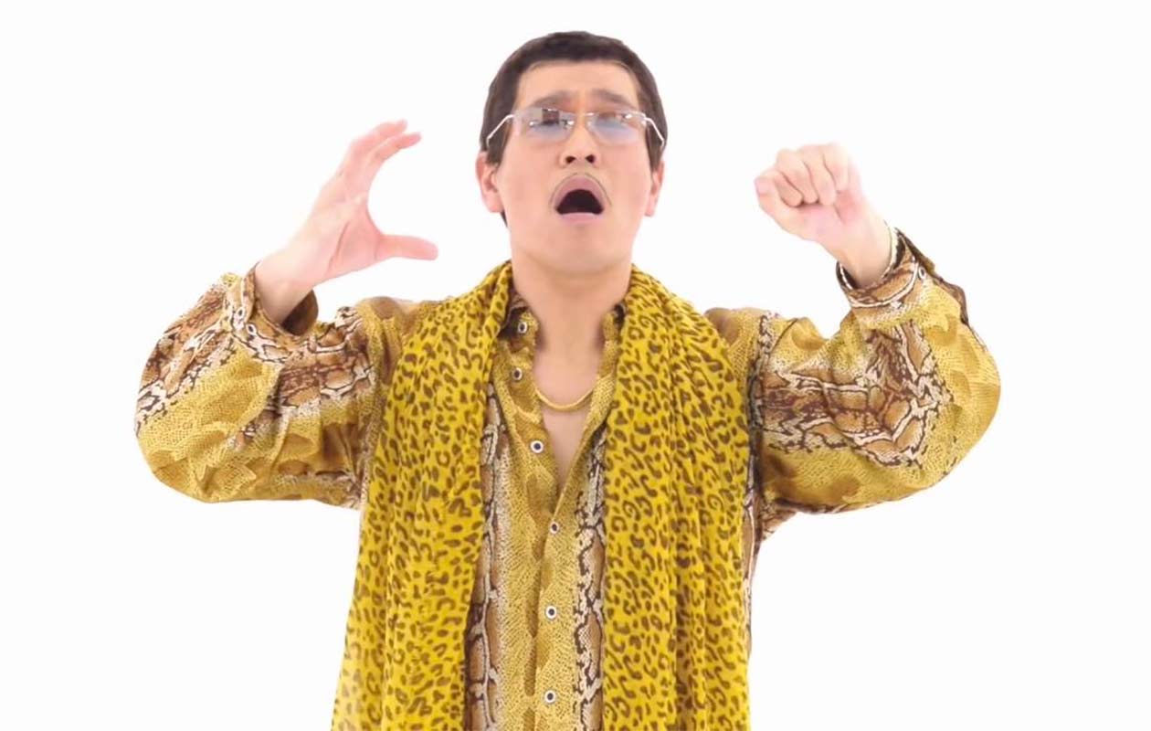 Video: Pikotaro performs Pen-Pineapple-Apple-Pen at certificate ceremony as song sets Billboard chart record