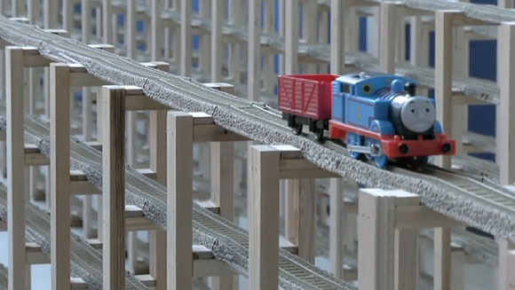 longest toy train track