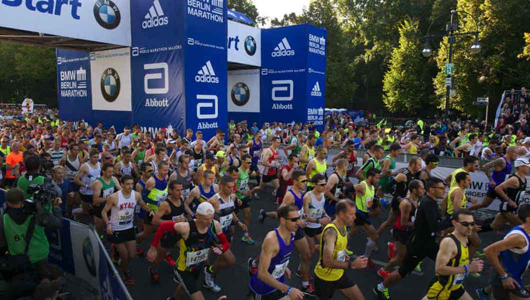 Sign up to break a Guinness World Records title at the BMW Berlin Marathon!