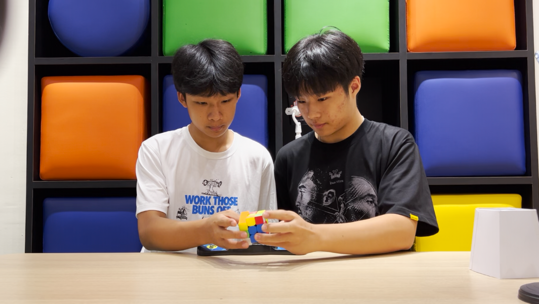 Newtownabbey man solves Rubik's Cube blindfolded to record fastest time for  Ulster competitor