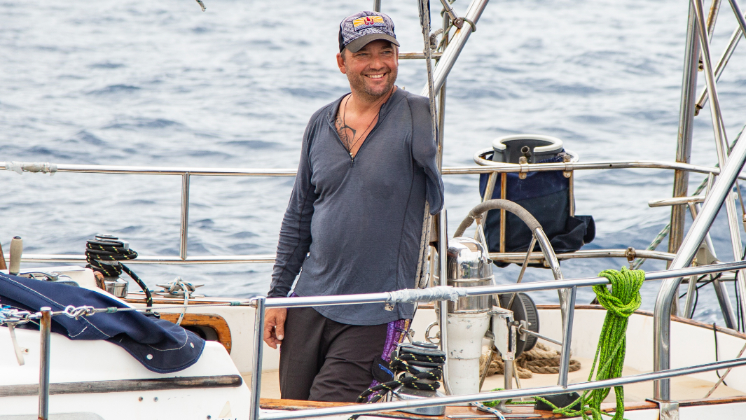 Hawaii man completes first solo voyage around the world by a double amputee