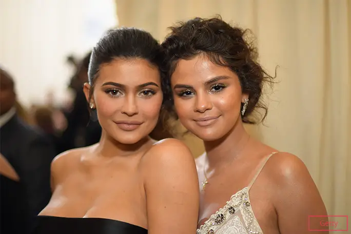Selena Gomez Dethrones Kylie Jenner As the Most Followed on Instagram -  Parade