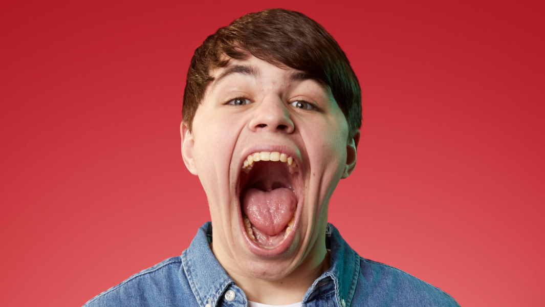 "I have the biggest mouth in the world": Teen breaks own record