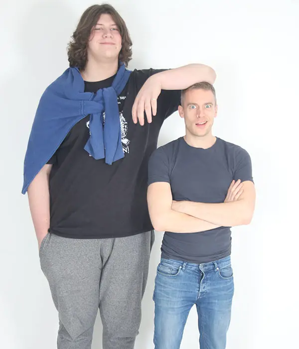 Meet the 6 ft 10 in teenager with record-breaking hands and feet ...