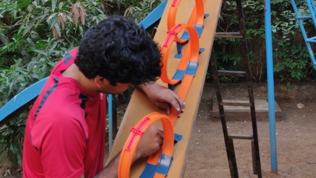Indian brothers break record for most Hot Wheels track loop-the-loops 