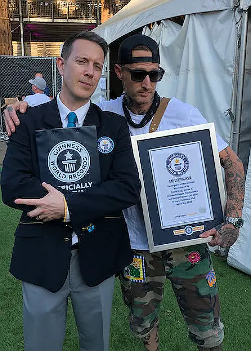 Snoop Dogg's Paradise Cocktail breaks record for largest Gin & Juice at  Bottlerock