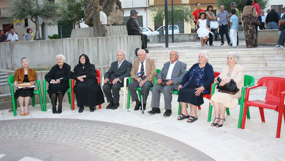 Melis-family-main