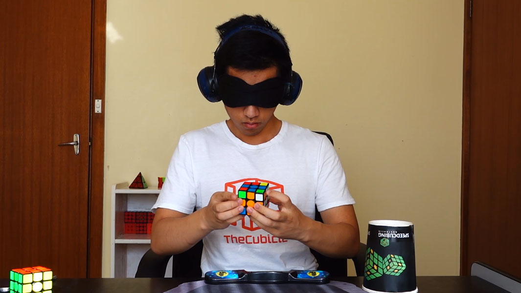 Jack-solving-rubiks-cube-blindfolded-header.jpg