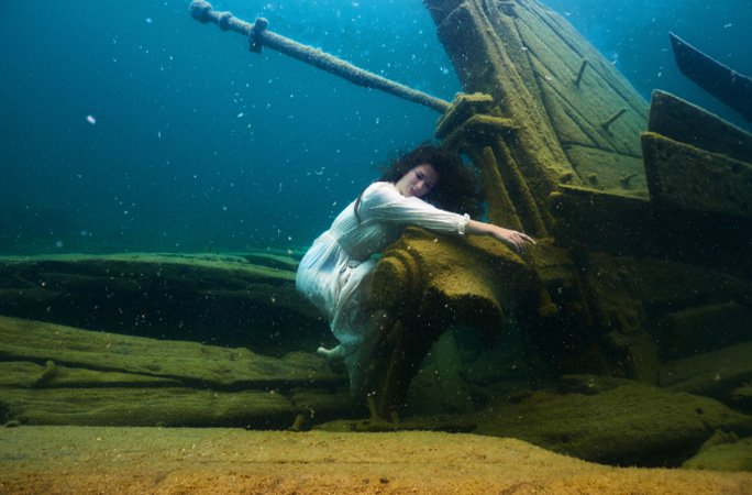 model laying on the shipwreck