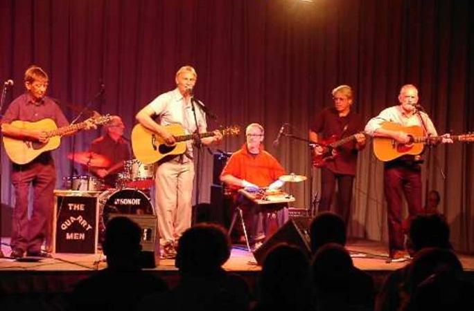 Uli playing with The Quarrymen