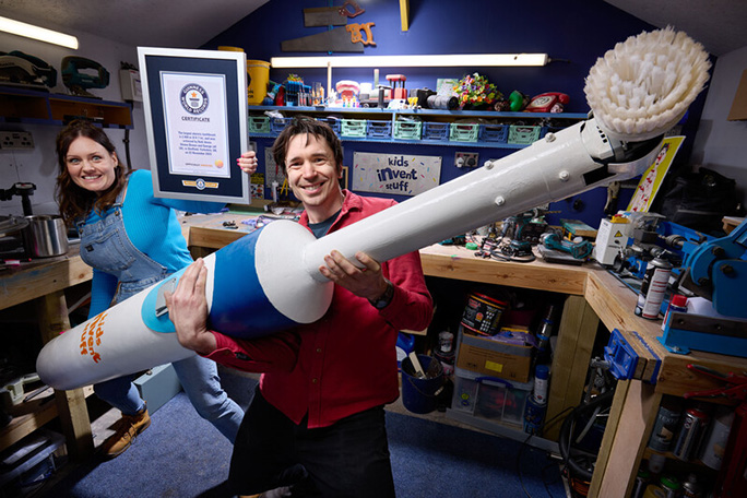 Toothbrush with cert