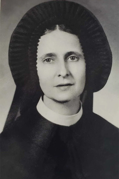 Inah as a younger woman