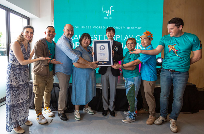 Certificate presentation at Lyf Cebu City