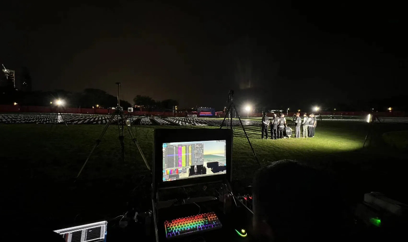 single-computer-controlling-countless-drones