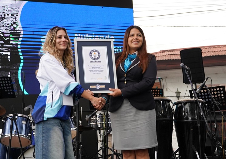 Guinness World Records Certificate presentation