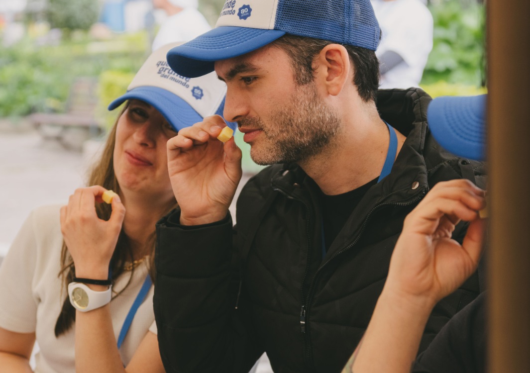 attendees smelling the cheese
