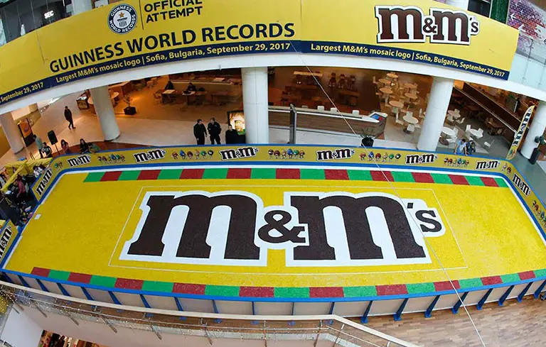 Largest M&M's mosaic (logo)